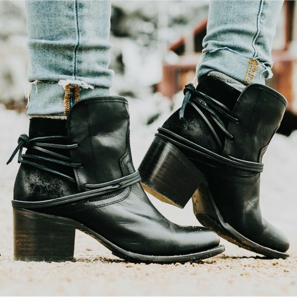 FREEBIRD BY STEVEN Casey Wrap Around Suede Leather Criss Cross Black Ankle Boots - Picture 15 of 16